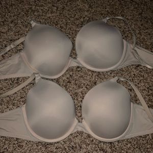 Victoria’s Secret 36C bras